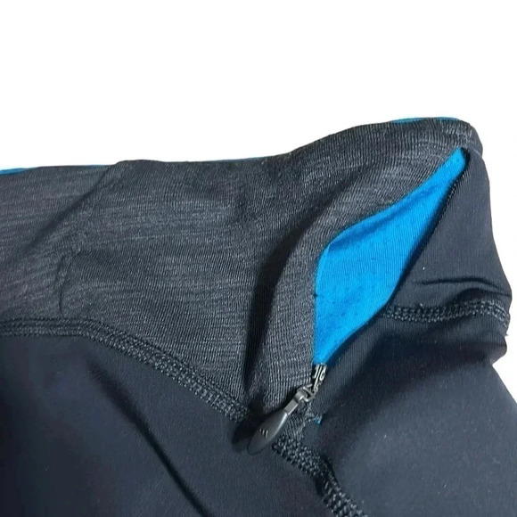 ADIDAS Capri women XS, NWT  leggings ,reflective,logo ,black,striped,activewear - Picture 8 of 11